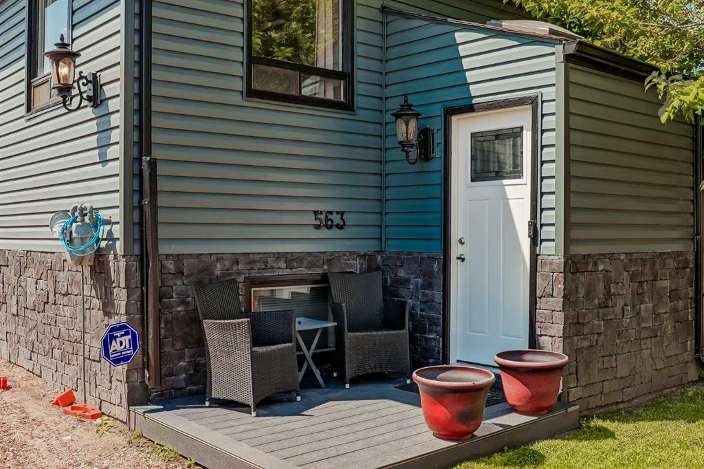 Third View of 563 Deerpath Court SE, Deer Ridge, Calgary, Alberta, T2J 6C8