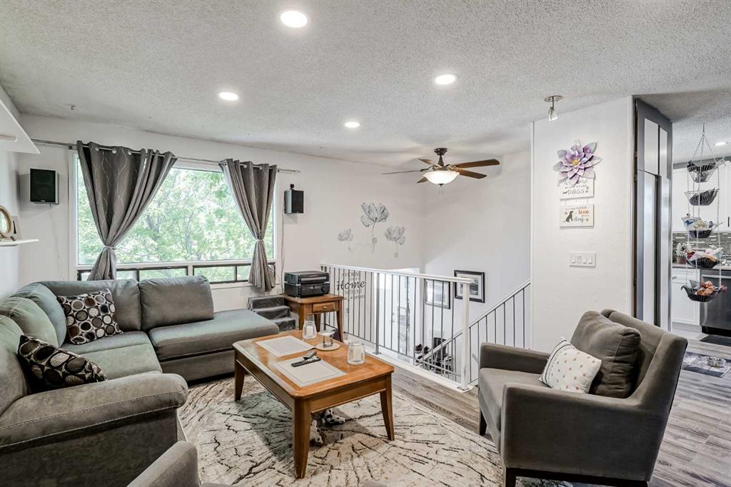 Fourth View of 563 Deerpath Court SE, Deer Ridge, Calgary, Alberta, T2J 6C8