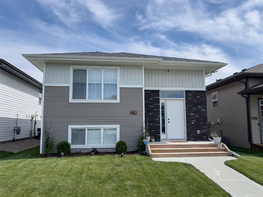 219 Thomlison Avenue , A2245922, Alberta,