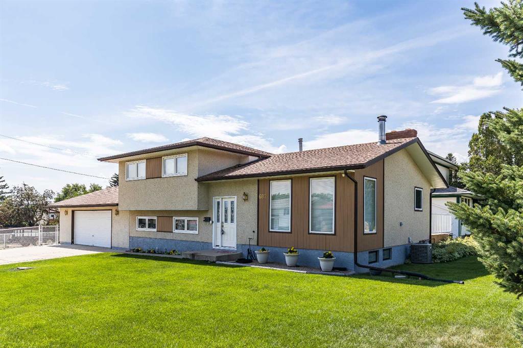 602 6 Street SE, A2245990, Alberta,