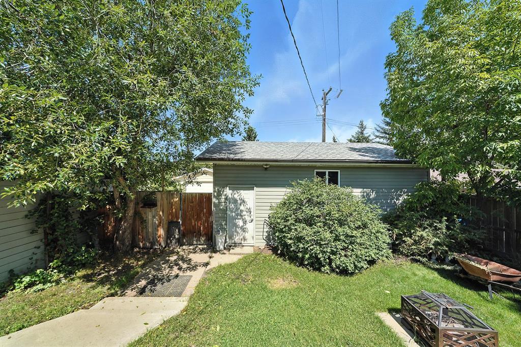 Third View of 5822 59A Street , Riverside Meadows, Red Deer, Alberta, T4N 2N5