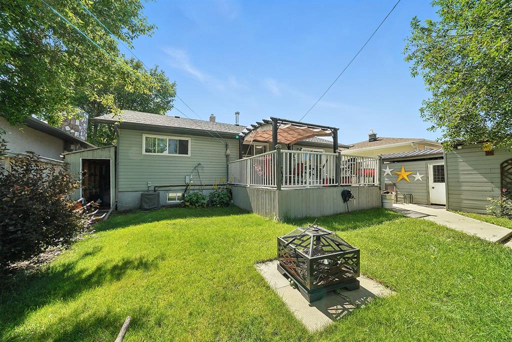Fourth View of 5822 59A Street , Riverside Meadows, Red Deer, Alberta, T4N 2N5
