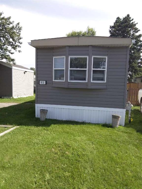 Second View of 95, 6220 17 Avenue SE, Red Carpet, Calgary, Alberta, T2A 0W6