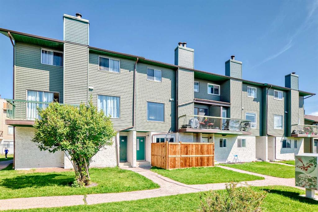 38, 2511 38 Street NE, A2246148, Alberta,