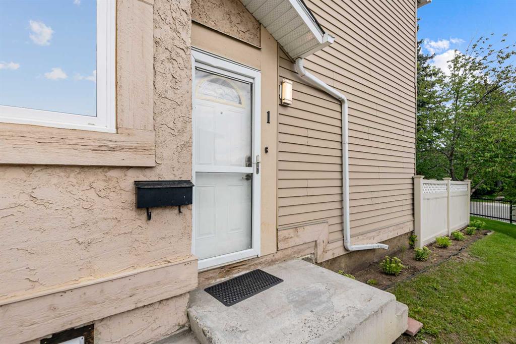 Fifth View of 1, 5520 1 Avenue SE, Penbrooke Meadows, Calgary, Alberta, T2A 5Z7