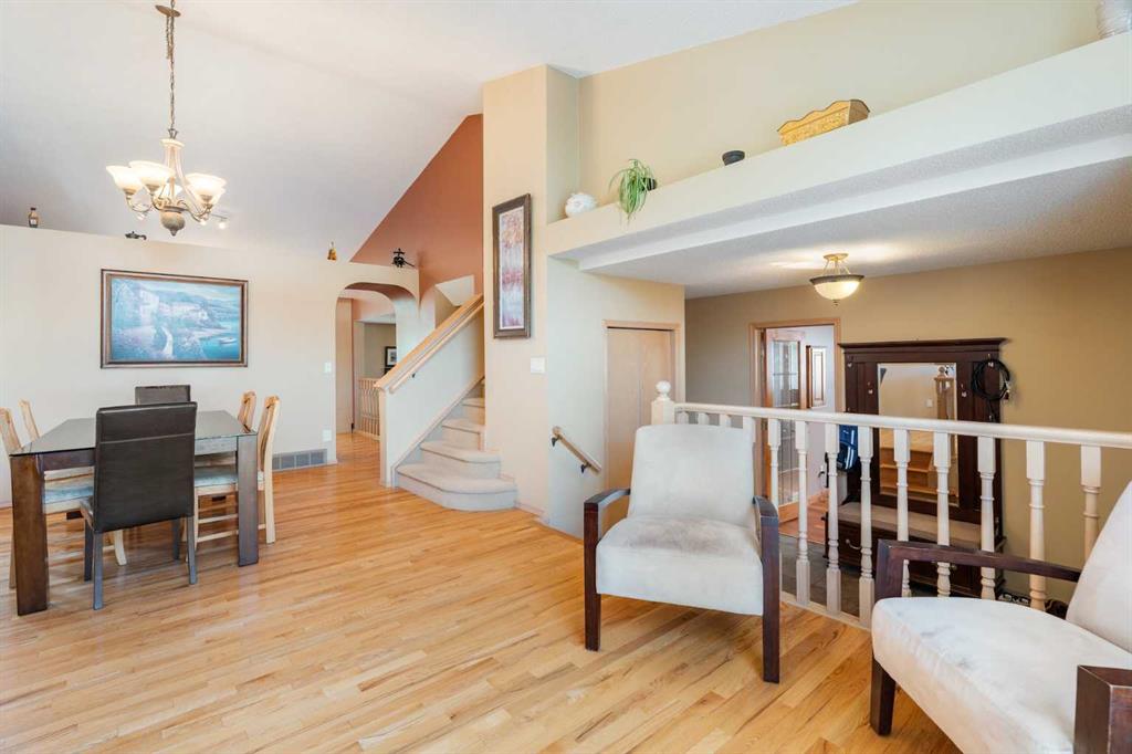 Fifth View of 113 Sierra Vista Terrace SW, Signal Hill, Calgary, Alberta, T3H 3C4