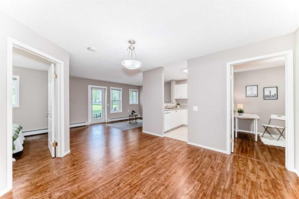 Third View of 132, 5000 Somervale Court SW, Somerset, Calgary, Alberta, T2Y 4M1