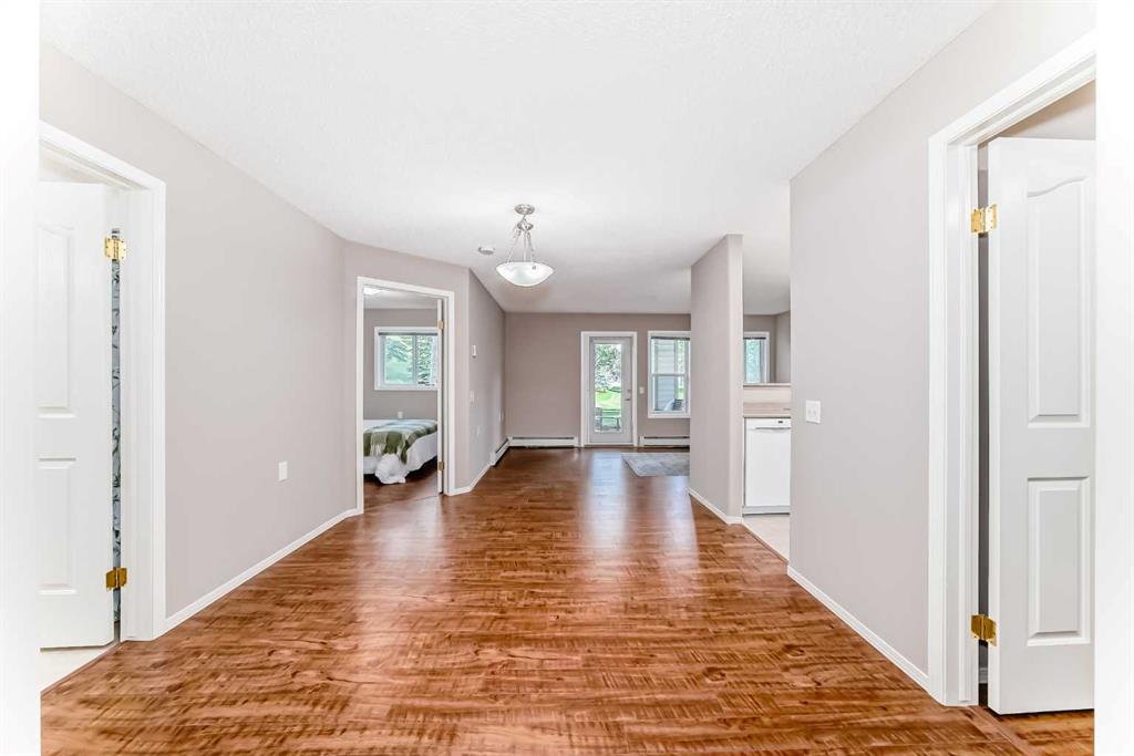 Fourth View of 132, 5000 Somervale Court SW, Somerset, Calgary, Alberta, T2Y 4M1
