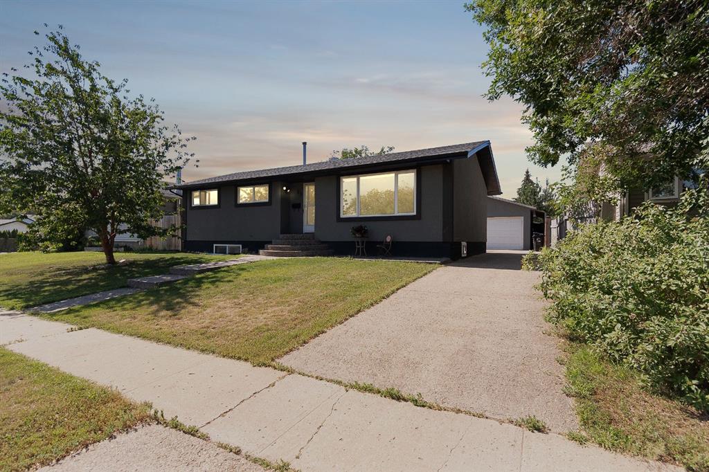 68 Centennial Drive , A2246394, Alberta,