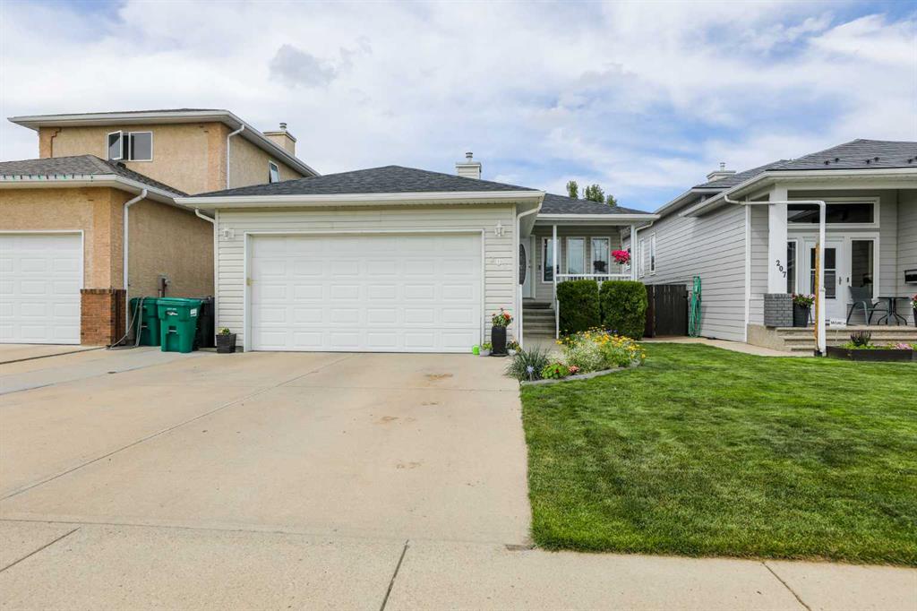 Third View of 203 Stafford Boulevard N, Stafford Manor, Lethbridge, Alberta, T1H 6K8
