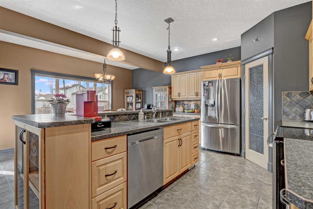 Third View of 11410 89B Street , Crystal Heights, Grande Prairie, Alberta, T8X 1T9