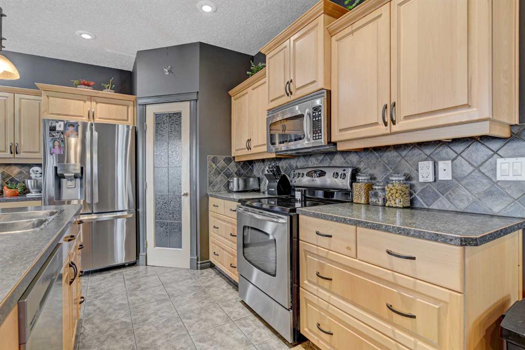 Fourth View of 11410 89B Street , Crystal Heights, Grande Prairie, Alberta, T8X 1T9