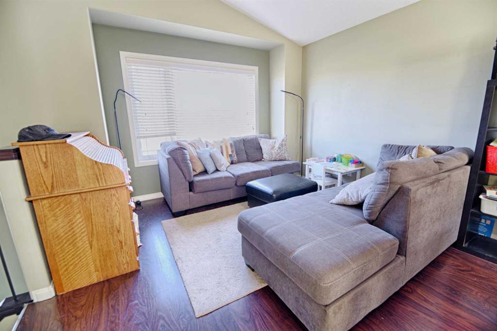 Fifth View of 578 Margaret Sutherland Crescent N, Legacy Ridge / Hardieville, Lethbridge, Alberta, T1H 5R9
