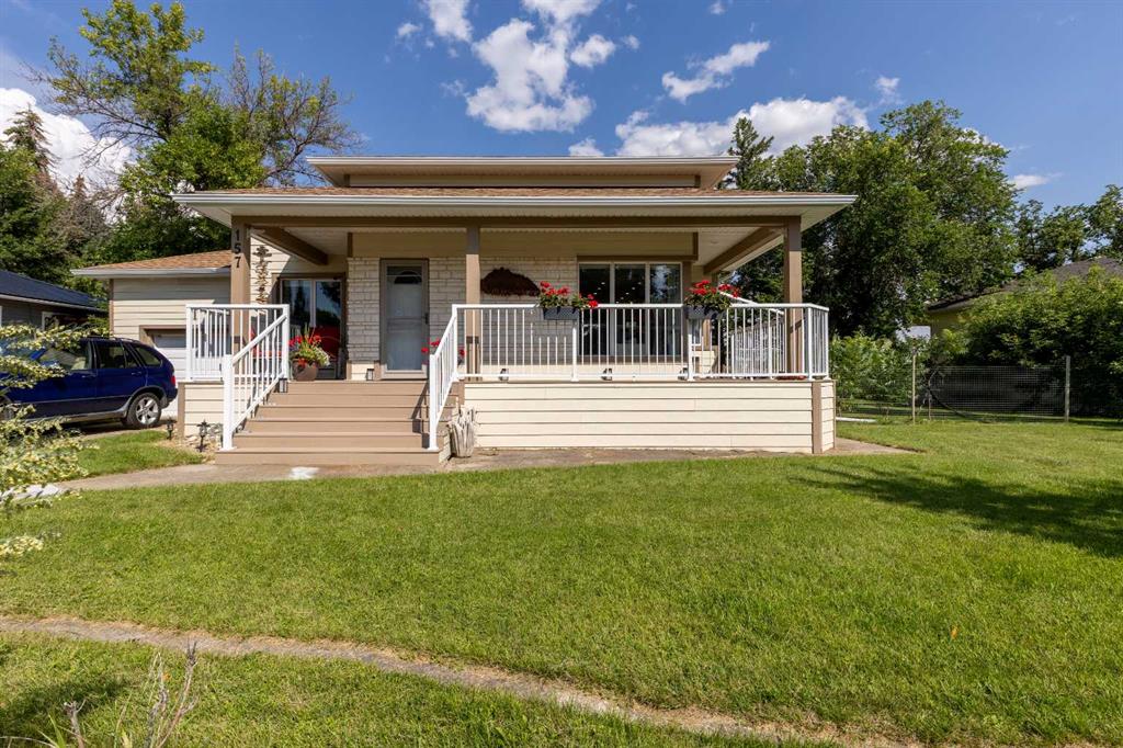 157 S 1 Street W, A2246537, Alberta,
