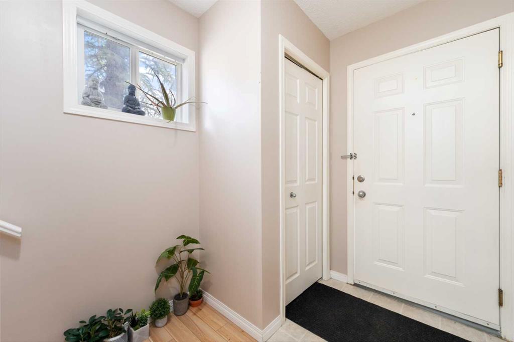 Fifth View of 152 Royal Oak Gardens NW, Royal Oak, Calgary, Alberta, T3G 5S5