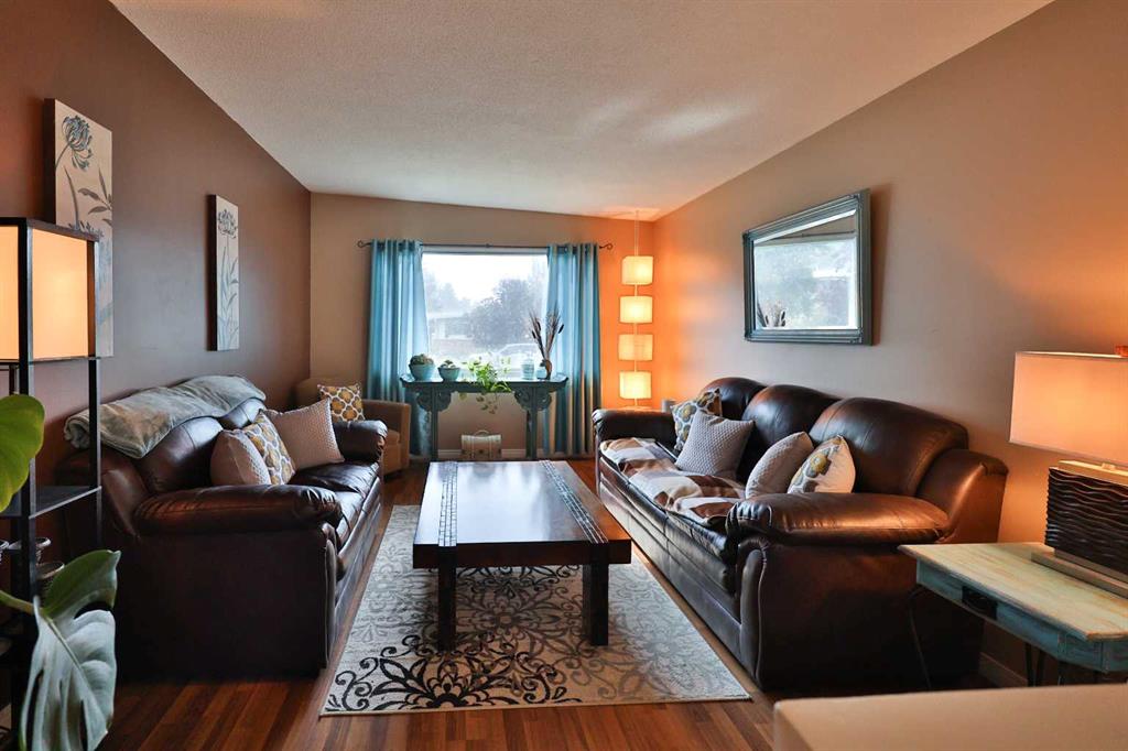 Third View of 1041 Great Lakes Road S, Lakeview, Lethbridge, Alberta, T1K 3N7