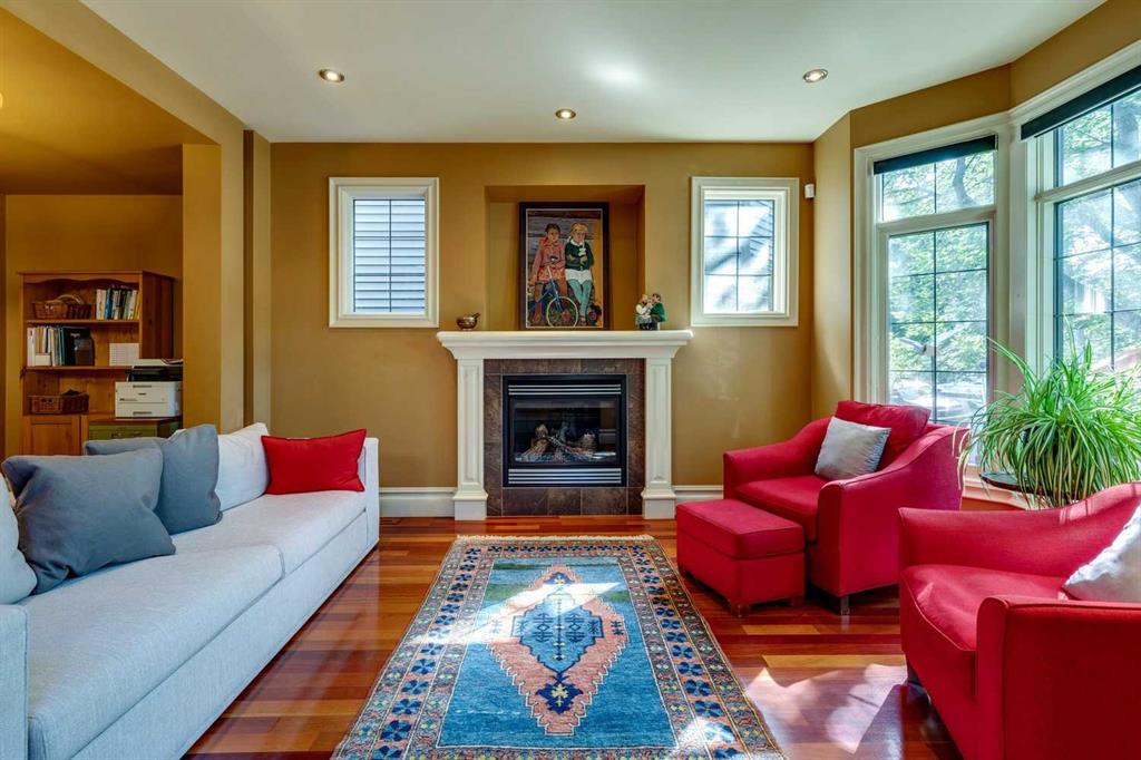 Fourth View of 462 12 Street NW, Hillhurst, Calgary, Alberta, T2N 1Y8