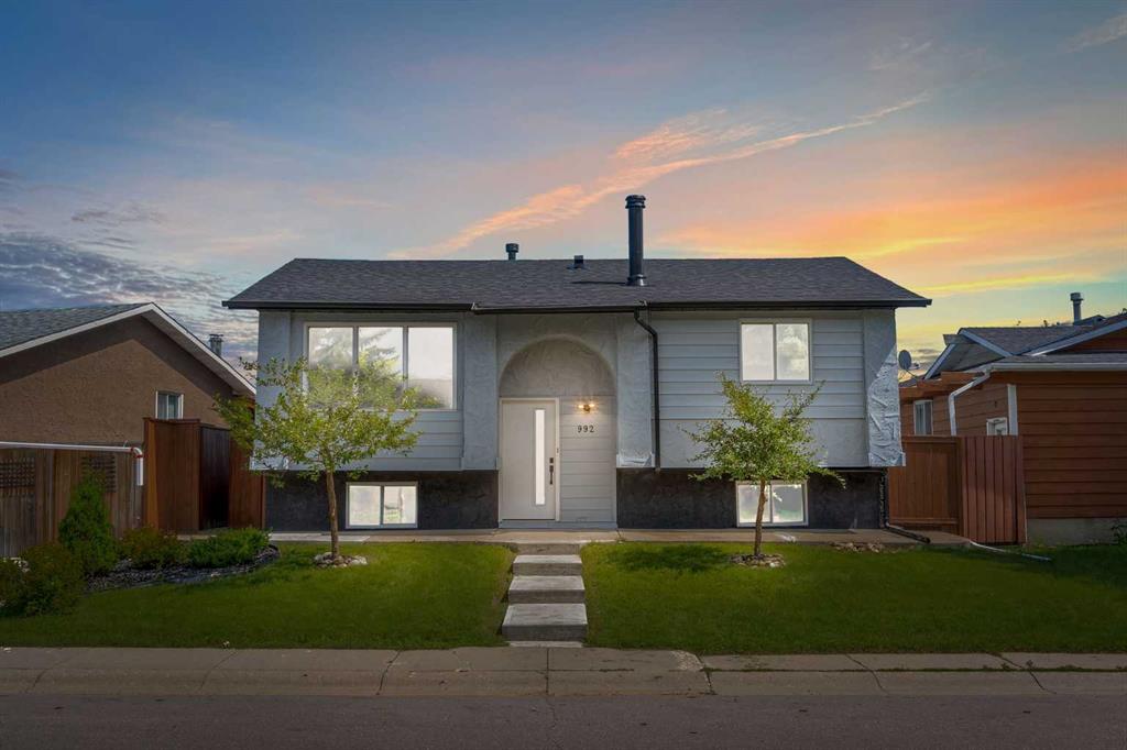 992 Rundlecairn Way NE, A2246619, Alberta,