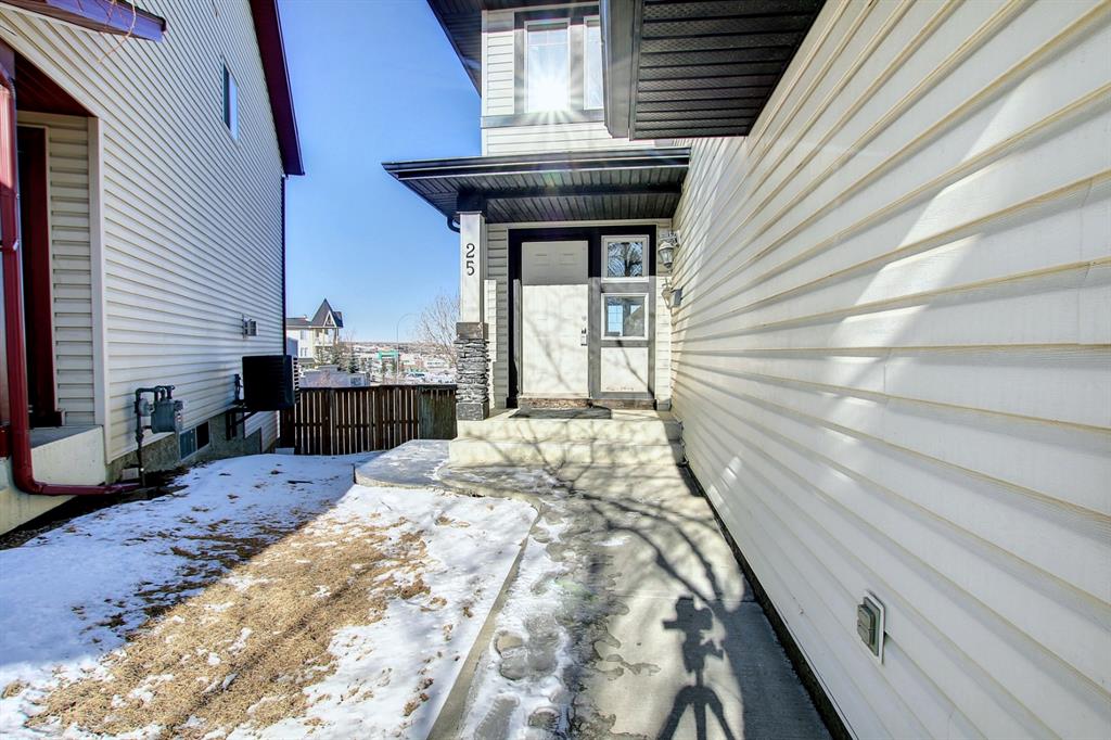 Fourth View of 25 Panamount Crescent NW, Panorama Hills, Calgary, Alberta, T3K 5L7