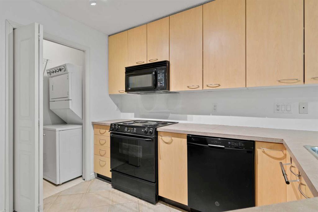 Fourth View of 143, 22 Richard Place SW, Lincoln Park, Calgary, Alberta, T3E 7N6