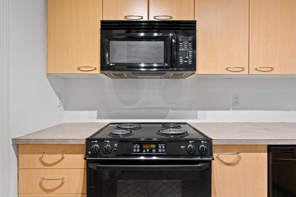 Fifth View of 143, 22 Richard Place SW, Lincoln Park, Calgary, Alberta, T3E 7N6