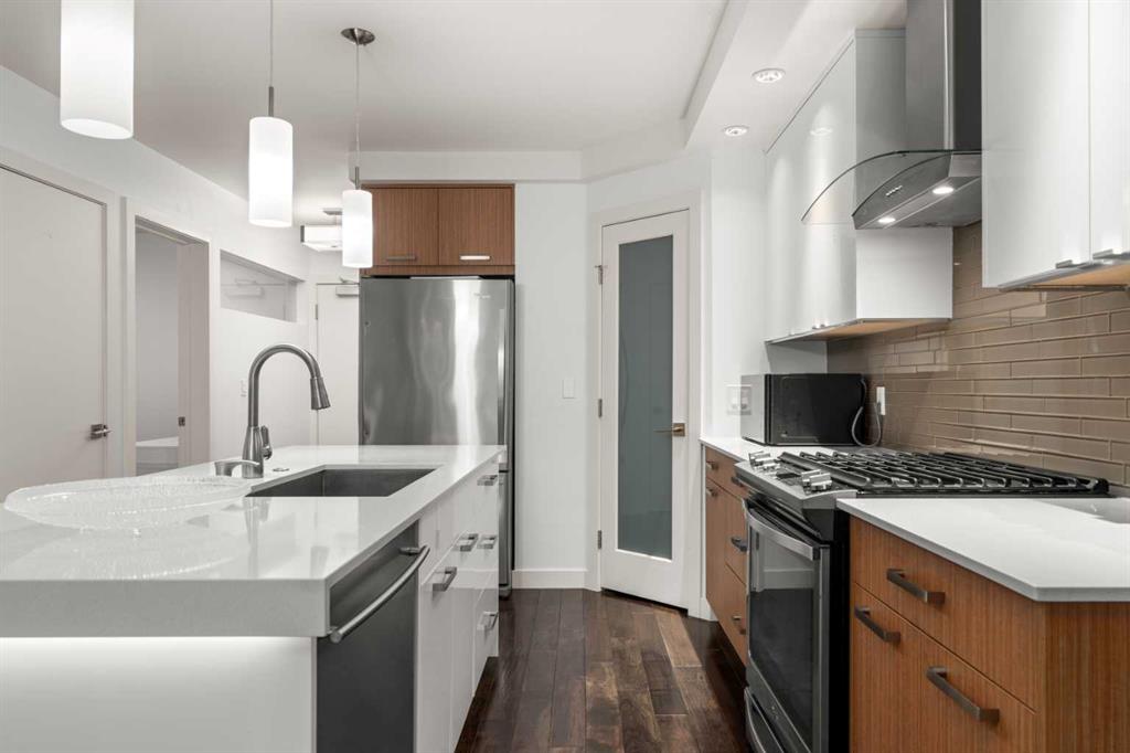 Fourth View of 302, 1029 15 Avenue SW, Beltline, Calgary, Alberta, T2R 0S5
