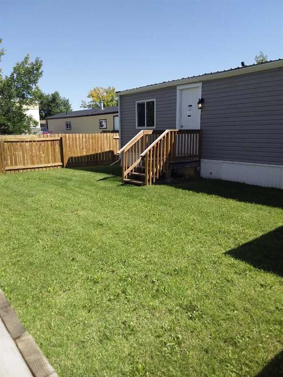 Fourth View of 3, 6220 17 Avenue SE, Red Carpet, Calgary, Alberta, T2A 0W6
