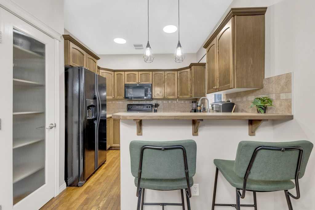 Fifth View of 5026, 47 Street  , Downtown, Sylvan Lake, Alberta, T4S 1C5