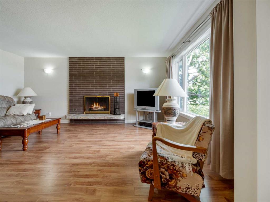 Fourth View of 310 Normandy Road S, Glendale, Lethbridge, Alberta, T1J 3Y1