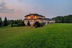 19 BLUERIDGE Place NW, A2246874, Alberta,