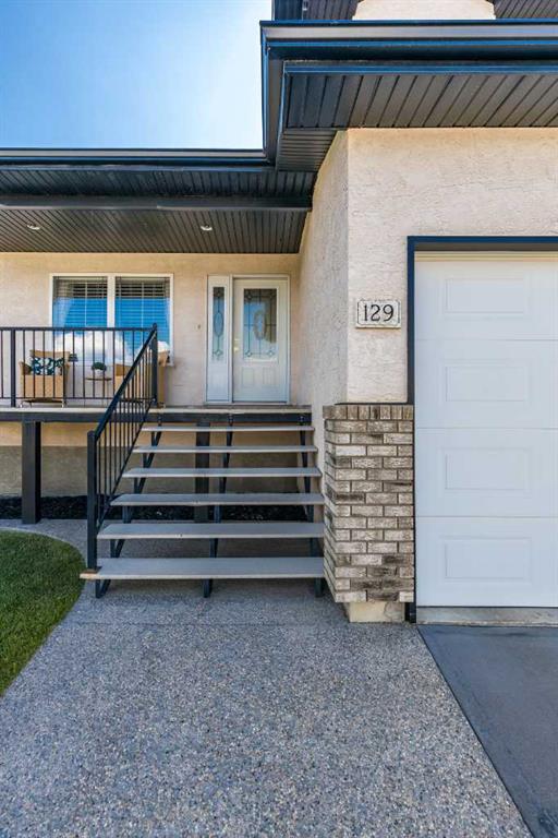 Third View of 129 Sunrise Road SW, SW Southridge, Medicine Hat, Alberta, T1B4S2