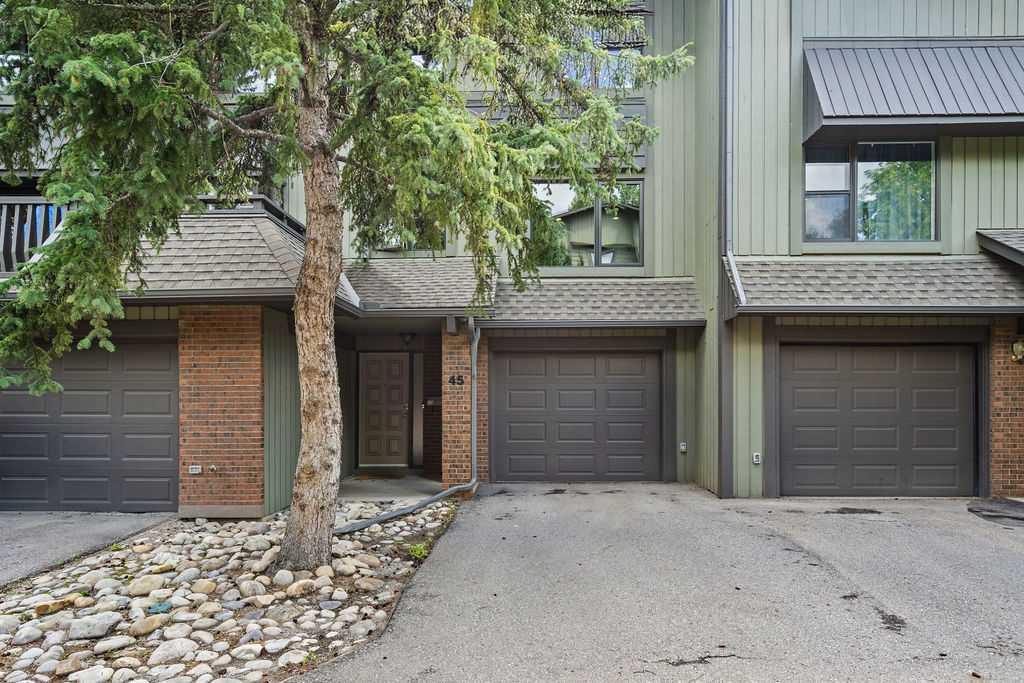 Second View of 45, 10030 Oakmoor Way SW, Oakridge, Calgary, Alberta, T2V 4S8