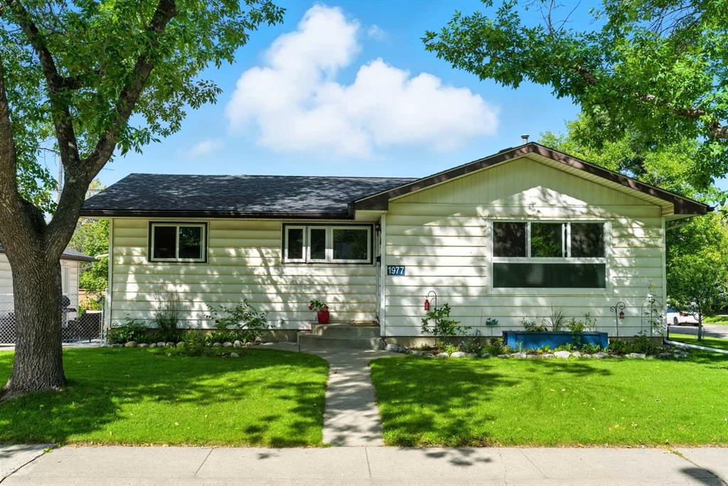 1977 Cottonwood Crescent SE, A2246991, Alberta,