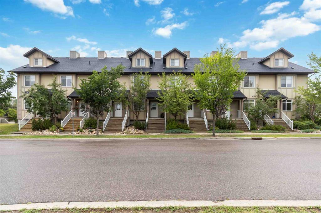 3, 136 Fontaine Crescent , A2247003, Alberta,