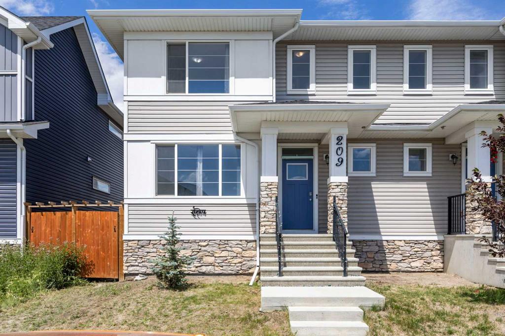 209 Red Sky Way NE, A2247094, Alberta,