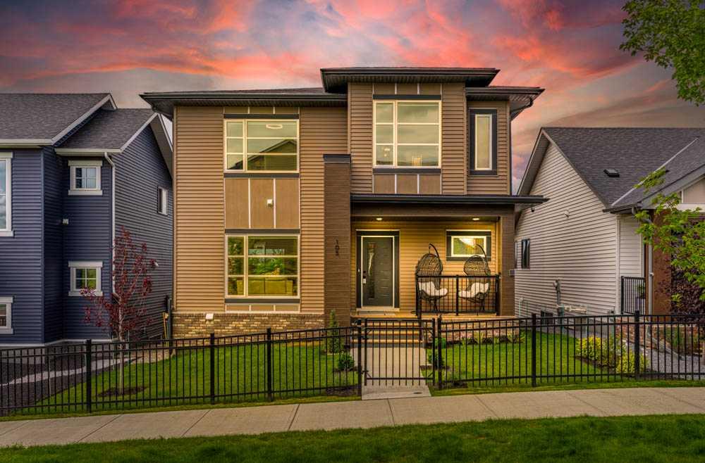105 Lawthorn Greenway SE, A2247196, Alberta,