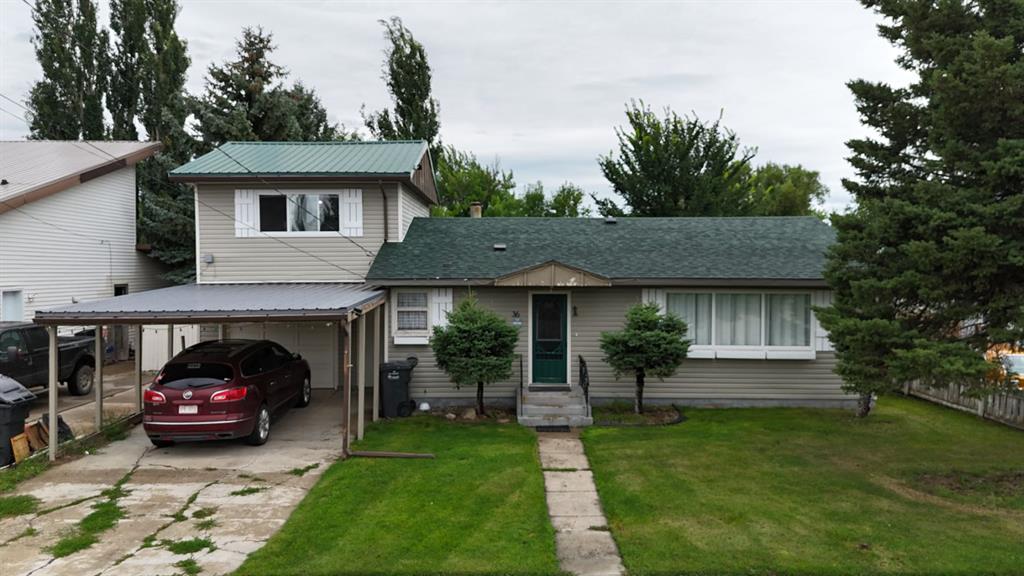36 W Harker Avenue , A2247234, Alberta,