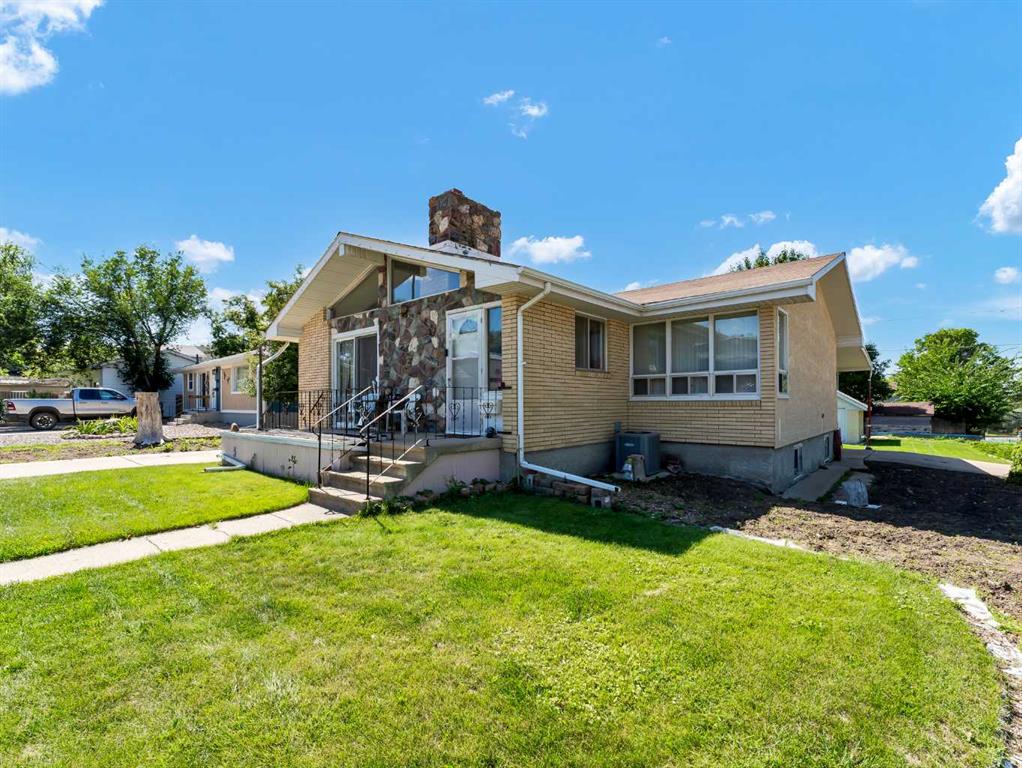 1702 15 Avenue SE, A2247446, Alberta,