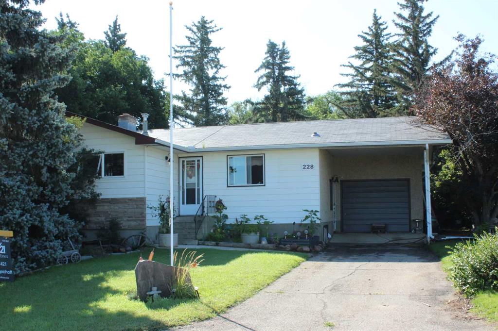 228 2 Street N, A2247477, Alberta,