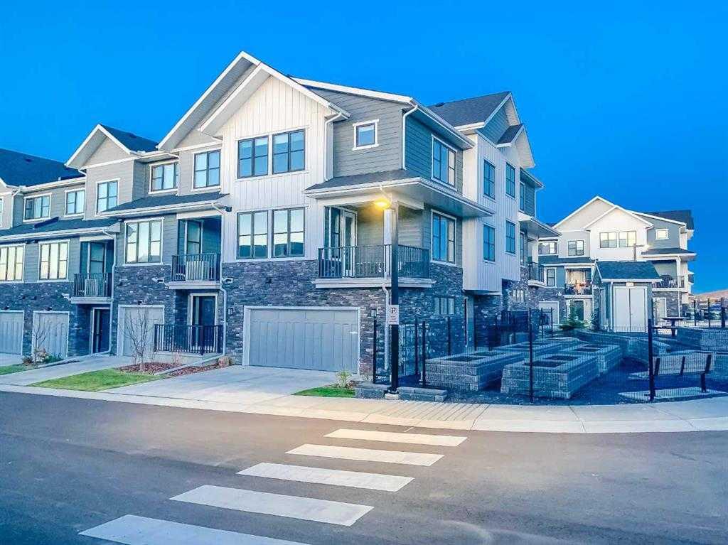 917 Crestridge Common SW, A2247557, Alberta,