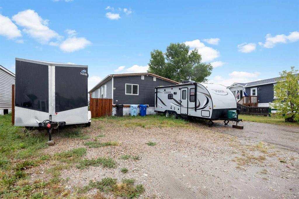 136 Greenbriar Bay , A2247684, Alberta,
