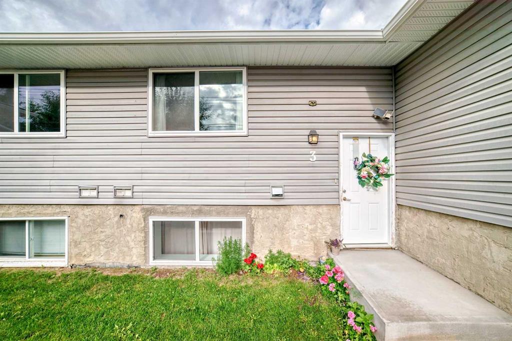 3, 4547 7 Avenue SE, A2247712, Alberta,