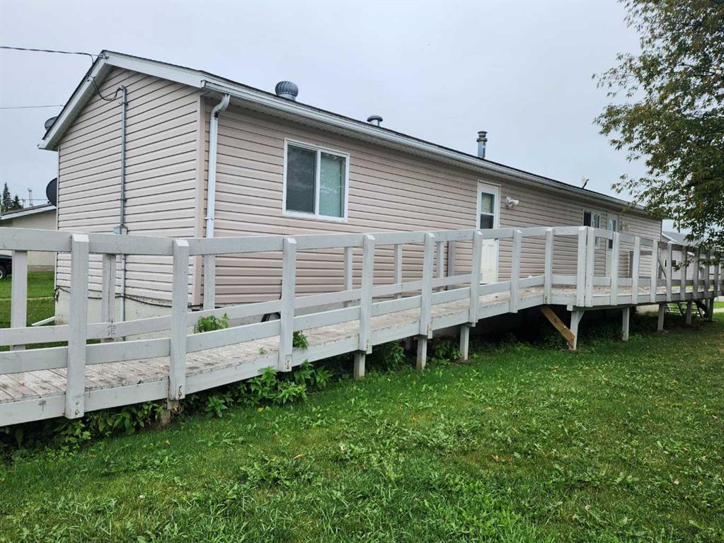 Fourth View of 129   33 SE  , NONE, Kinuso, Alberta, T0G 1K0