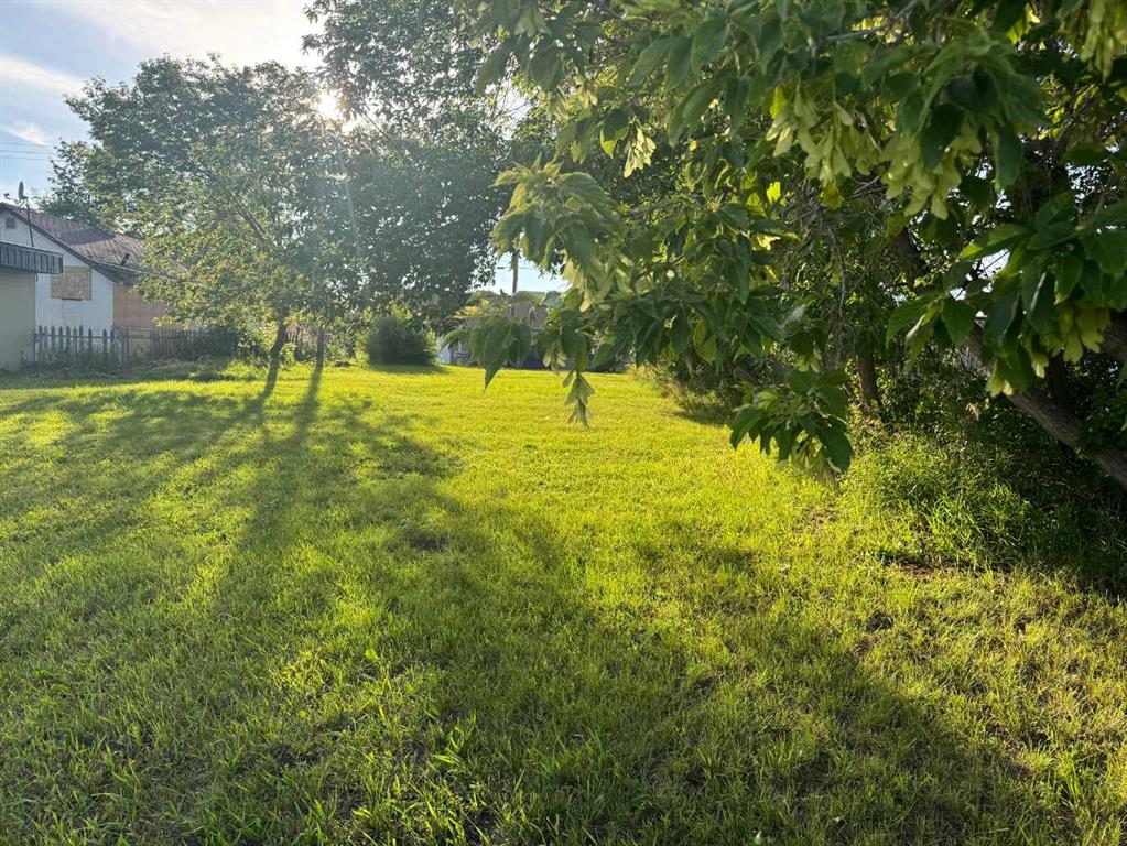 Second View of 4704 50 Street , Central Ponoka, Ponoka, Alberta, T4J1J3