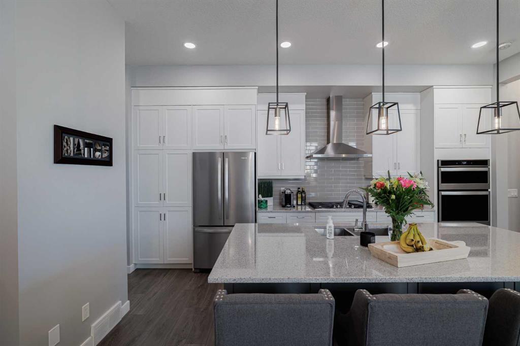 Fifth View of 21 Crestridge Bay SW, Crestmont, Calgary, Alberta, T3B 6H2