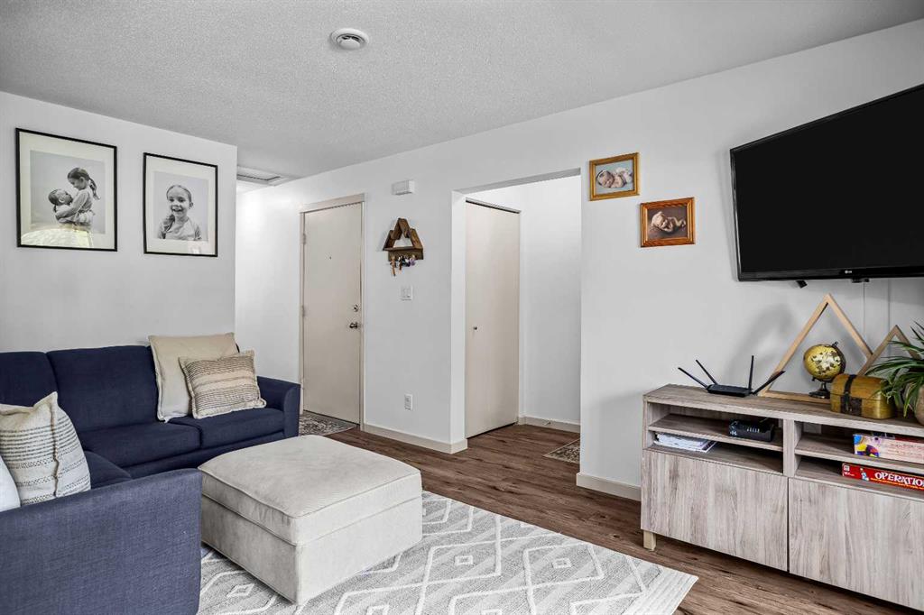 Fourth View of 403, 526 Banff Avenue Avenue , NONE, Banff, Alberta, T1L 1A8