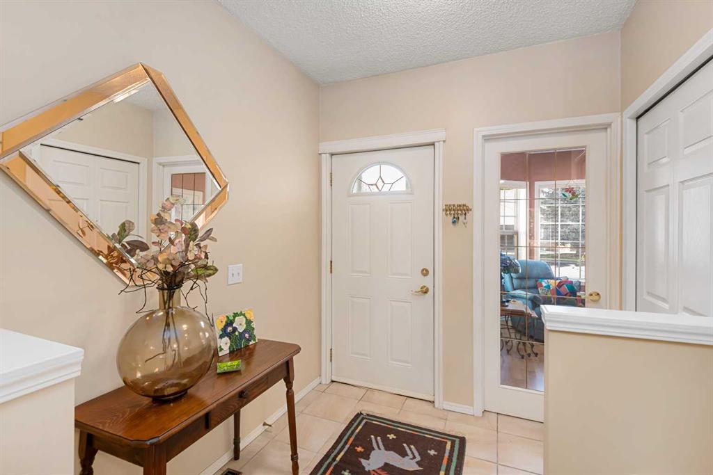 Fourth View of 315 De Foras Close NW, High River Golf Course, High River, Alberta, T1V 1R2