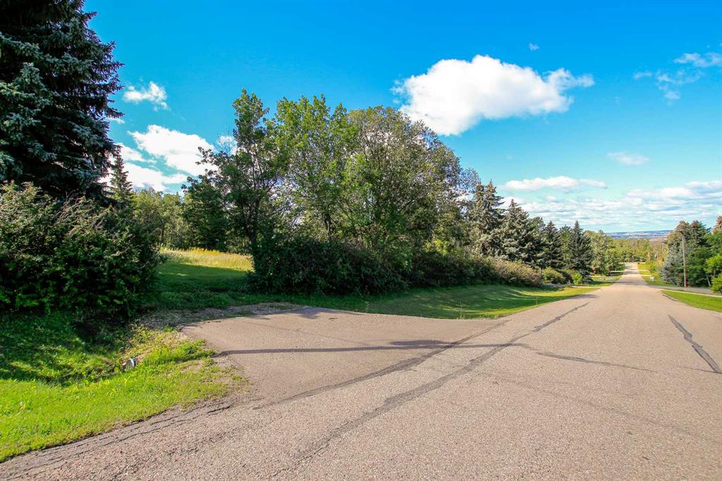 13, 38349 Range Road 270  , A2248190, Alberta,