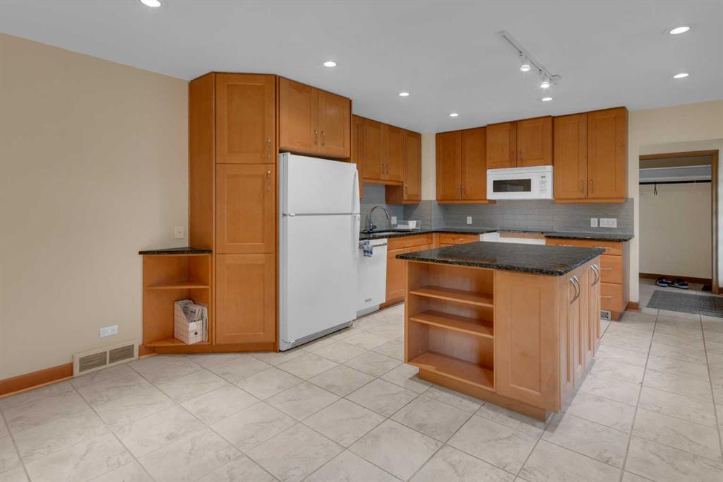 Fifth View of 1213 20 Street NW, Hounsfield Heights/Briar Hill, Calgary, Alberta, T2N 2K5