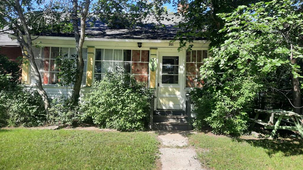 301 3 Street E, A2248287, Alberta,